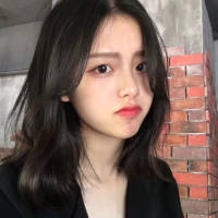 擦去脸上的泪水，却带