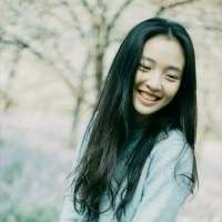 女头 | 一头撞进风里，像撞进什么人怀里。... 短亭白袖舞乱惊枝相思