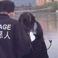 他说过不会走的. 陪着我好吗像最初相识