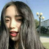 后来我们还是形同陌路吧。 因心中想你，便会轻声