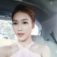 喜欢你显得太随便 说爱你又太庸俗 除了睡你... 爱情是把双面刀 惟有