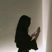 ?对于我们最爱的人 不说永远 只说珍惜 比孤独更孤独的是和错