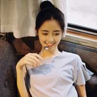 “ 因为有了人海 相遇才会显得那么意外 ” ... 不要在我面前拽，想当