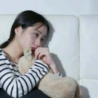 “我可以替你出头做你的盖世英雄只对你一个... 痛了很久以后在一起，