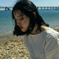 妆罢低声问夫婿 画眉深浅入无时. 那风景再美 哪及你般