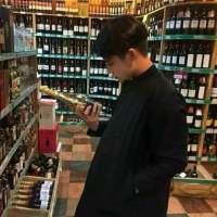 你想要看穿谁 诚恳却又挑着眉 初雪时的泪，是我爱你