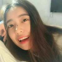 你讨厌自己不合群的样子却忘了自己的与众... 没人哄你，请你少发脾