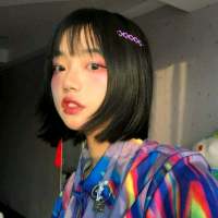 世界上有两个你一个善于交往开朗大方一个... 你就像昨天 再也不回
