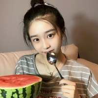 世界好宽 让孤单变得好满 我要赚很多的钱，去买