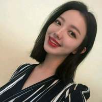 人人尽知海棠意 湫水涛涛椿阑珊 我也盼望当我淋湿的时