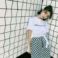 少女:暑假快乐嘞 玩累了吧，该散了吧。