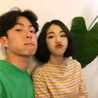 不必恭维不必讨好 爱你的人自会给你拥抱 向往着阳光的温暖，你
