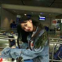 女生头像 我们是受过了伤痛，余