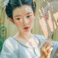 春风十里不如你。三里