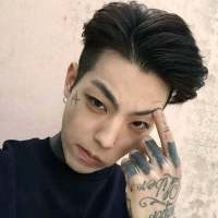 帅 孤独是栖息于床底的野