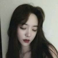 ?我有一点点甜一点点可爱还有很多很多... 献不献花由你决定，高