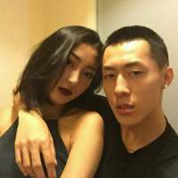 牵手 吹牛逼，毁自己。扯人