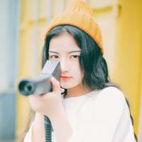 我既无趣又不酷一点也不可爱更不是小仙女 ... 山河拱手，为君一笑。
