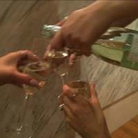 烟伤肺  酒伤胃  感情不同直击心脏 过往的青春，诉写白纸