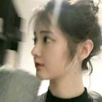 谁貌似花美艳？是谁努