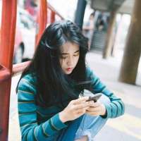来年今日 你看到的洒脱，都是我