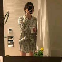 就叫一生可以快乐就不要难过。