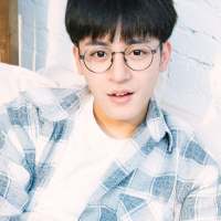 服务员“先生有什么可以帮到您的”“可... 有些情绪是说给该懂的