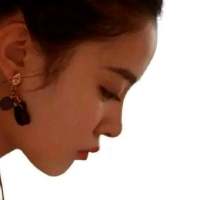 与君初相识犹如故人归 挤满孤独和心酸藉藉无