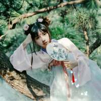 从前一生只够爱一人却可以三妻四妾。如果一... 生命，是一树花开，或