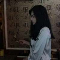 为什么难过 蹲下身，让淤积的池水