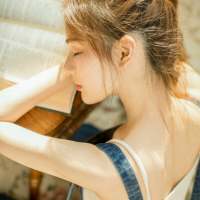 你的眉与眼我的喜与欢 你说情到深处人怎能不