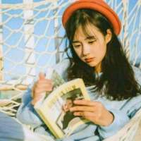 少女:暑假快乐嘞 玩累了吧，该散了吧。