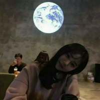 或许.以后牵着我的手的人会没有你帅气.没... 闯入我生活的人是你，
