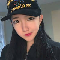 歌声从电视里游出来，