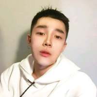 任她们多漂亮，未及你矜贵。 我见过真正难过的人