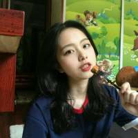 后来我们还是形同陌路吧。 因心中想你，便会轻声