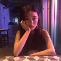 沉默是一个女孩子最大的哭声 笑有时候并不是最好的