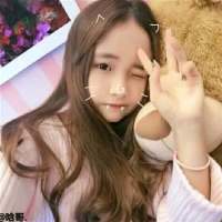 安琪拉以前有一只小熊跟着她 她总是说 你看... 爱你这件事就深藏在心