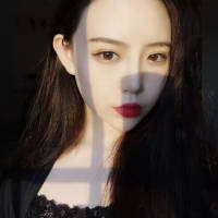 嗯 没什么出息不想做摆渡人 只想当你的接... 眼下阴影掩盖的是逃避