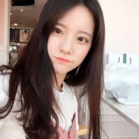 和我在一起 以成为你的女朋友为目
