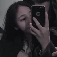 我想要牵着你的手. 你就不会害怕我被别人
