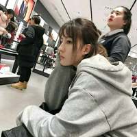 信神不如信我神都没有我爱你. 柔情似水的世界，看似