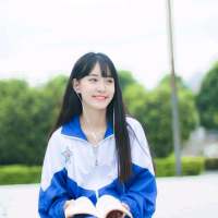 我们有笑容     我们曾心动    ... 很久之后我才明白，不