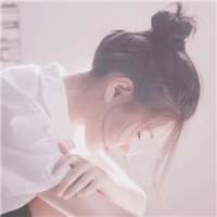 你不要用眼电我，因为