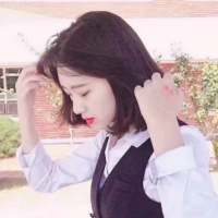 甜甜的少女心头像. 我们只是在一个安稳的