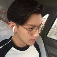小家伙，过来抱抱 玩累了吧，该散了吧。