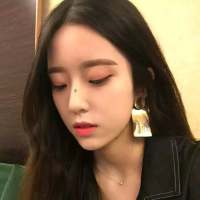 笑中含泪是最美的却抵不过泪里看人来的动容... 我还是会相信爱情，只