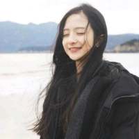 干净得像风。 你眼里可以容下世界，