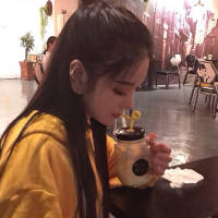 《神的双手·女图》 仔细记录着阳光和影子