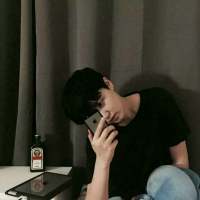 “一个女孩所能发的最大的脾气就是如同哑巴... 这样的决定或许有点感